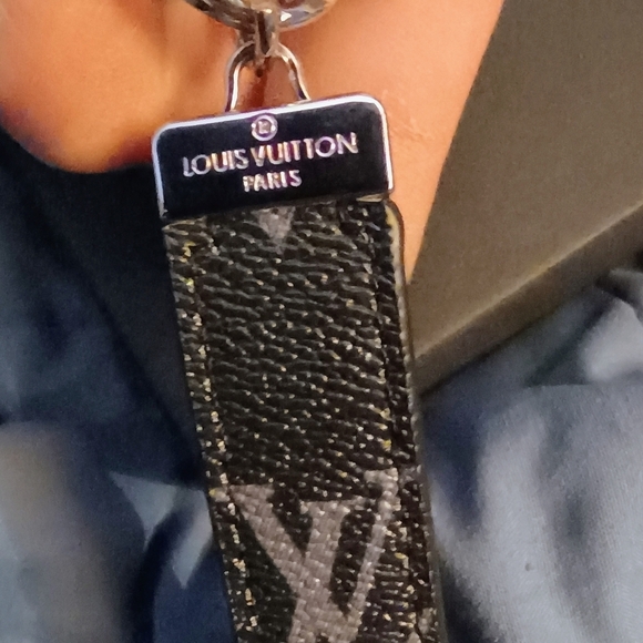 Louis Vuitton Neo Club Key Holder/bsg Charm Monogram Keychain - Picture 6 of 13